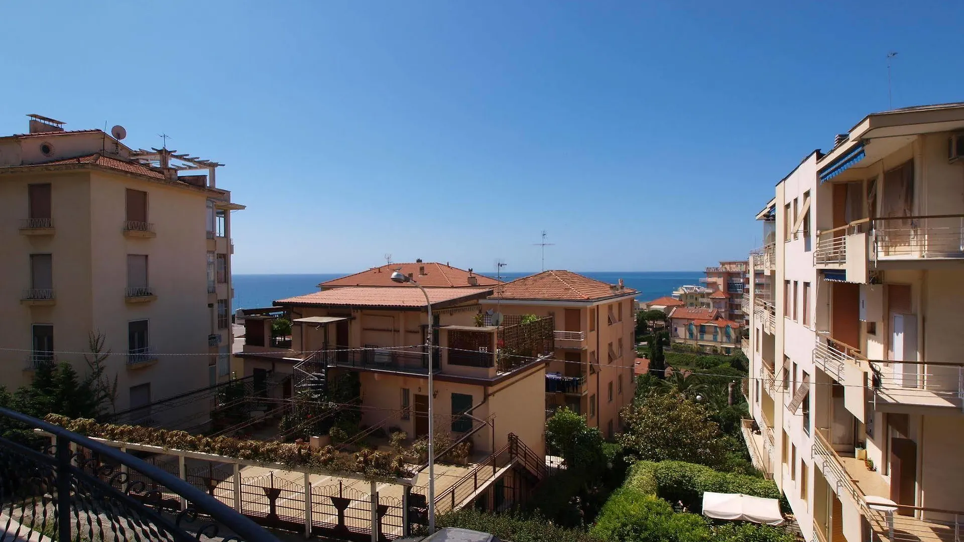 53 Solaro Apartments Sanremo