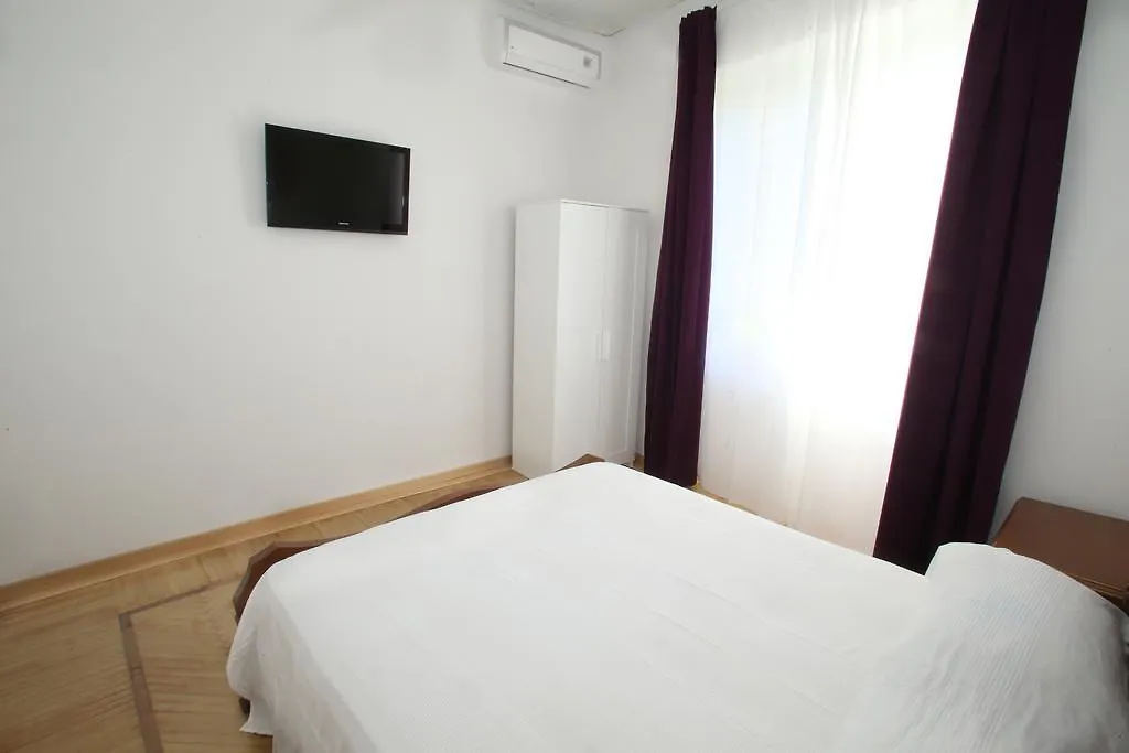 53 Solaro Apartments Sanremo