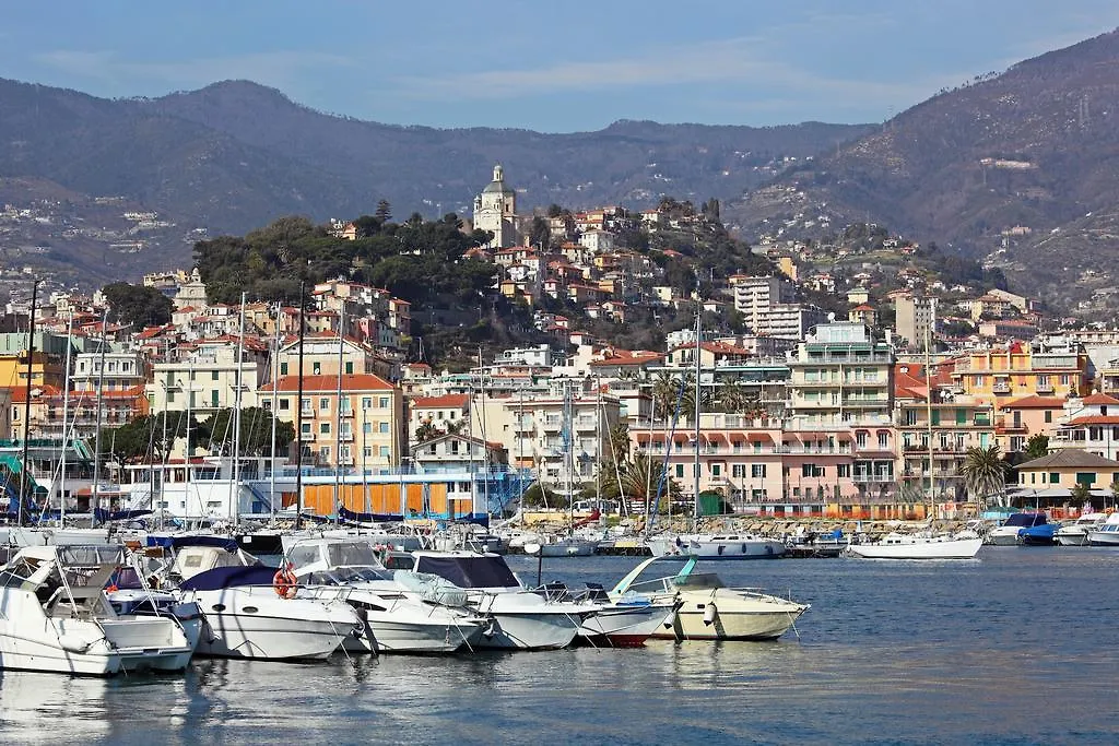 53 Solaro Apartments Sanremo